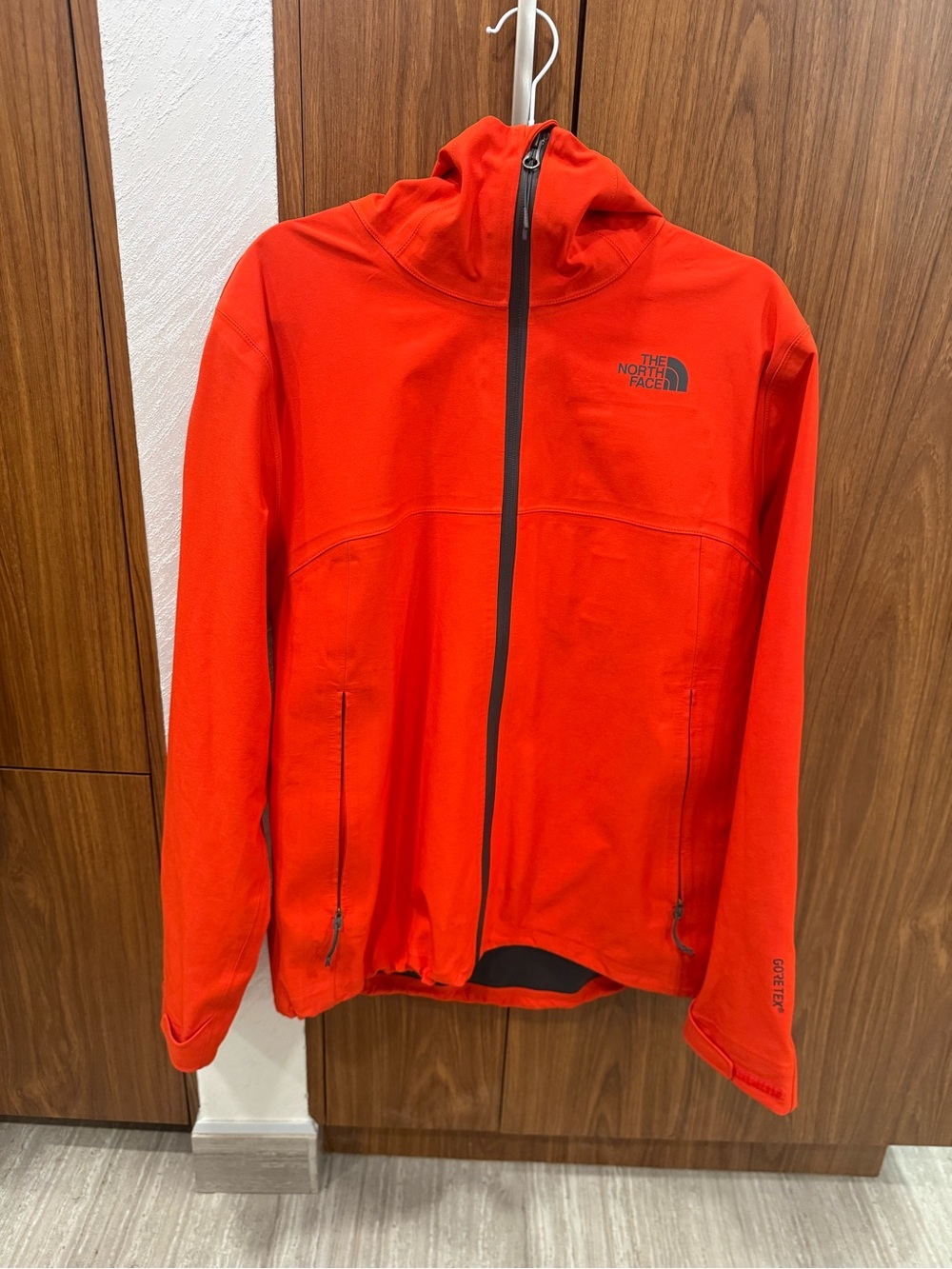 The North Face Apex Flex GTX Gore-Tex Jacket Men’s L Red Hooded Waterproof TNF